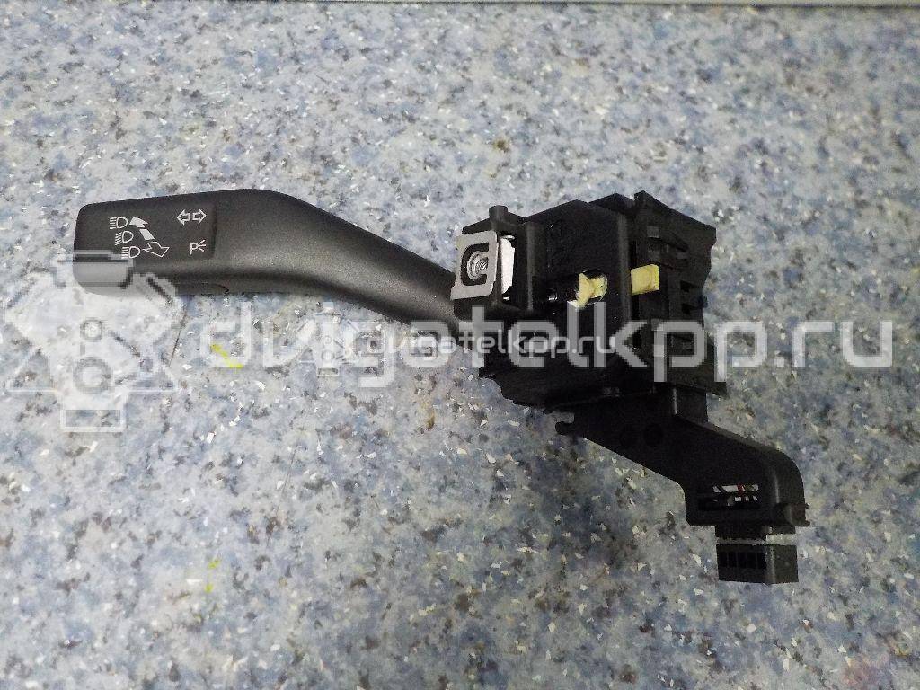 Фото Переключатель поворотов подрулевой  1k0953513e для Skoda Octavia / Yeti 5L / Octaviaii 1Z3 / Superb {forloop.counter}}