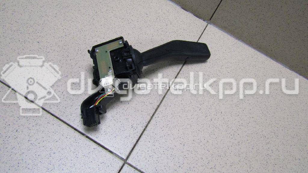 Фото Переключатель поворотов подрулевой  1k0953513e для Skoda Octavia / Yeti 5L / Octaviaii 1Z3 / Superb {forloop.counter}}