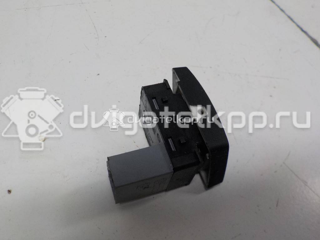 Фото Кнопка стеклоподъемника  1Z0959856 для Skoda Octavia / Octaviaii 1Z3 / Yeti 5L {forloop.counter}}