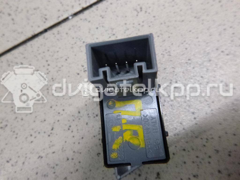 Фото Кнопка стеклоподъемника  1Z0959856 для Skoda Octavia / Octaviaii 1Z3 / Yeti 5L {forloop.counter}}