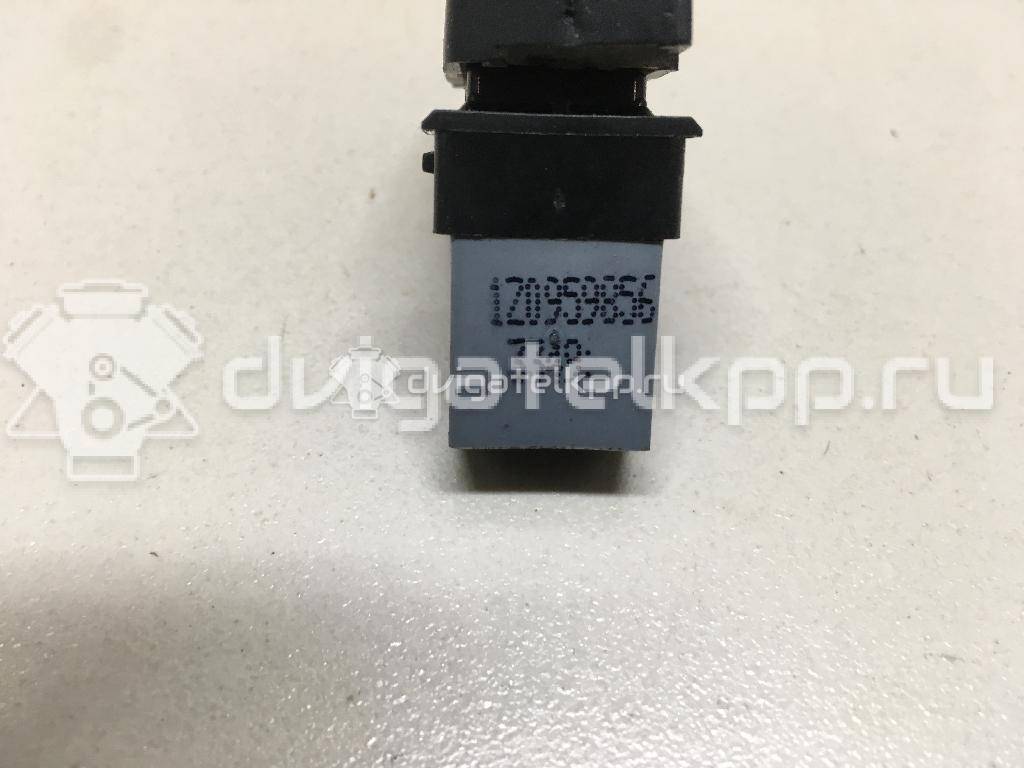 Фото Кнопка стеклоподъемника  1Z0959856 для Skoda Octavia / Octaviaii 1Z3 / Yeti 5L {forloop.counter}}