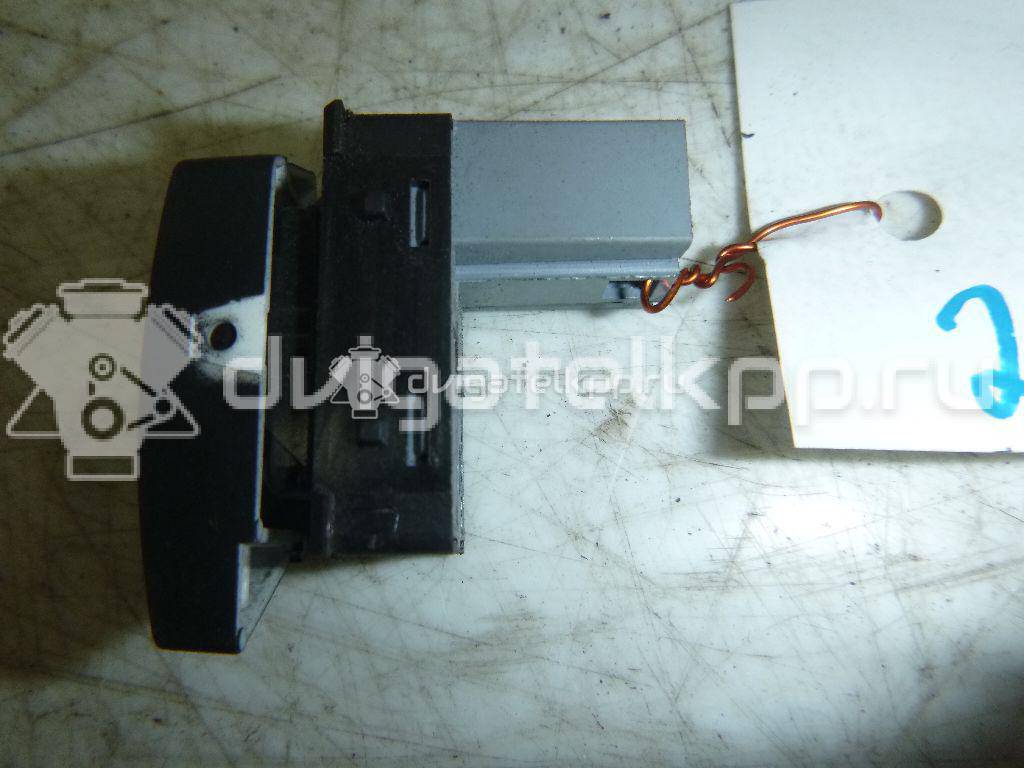 Фото Кнопка стеклоподъемника  1Z0959855 для Skoda Octavia / Octaviaii 1Z3 / Yeti 5L {forloop.counter}}