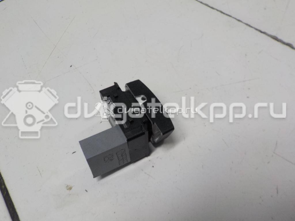 Фото Кнопка стеклоподъемника  1Z0959855 для Skoda Octavia / Octaviaii 1Z3 / Yeti 5L {forloop.counter}}