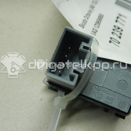 Фото Кнопка стеклоподъемника  1Z0959855 для Skoda Octavia / Octaviaii 1Z3 / Yeti 5L