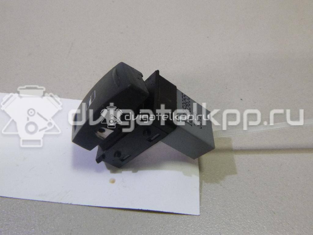 Фото Кнопка стеклоподъемника  1Z0959855 для Skoda Octavia / Octaviaii 1Z3 / Yeti 5L {forloop.counter}}