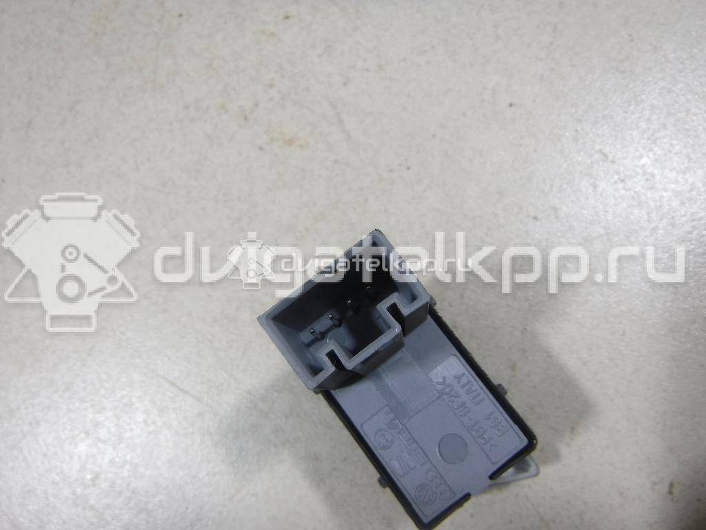 Фото Кнопка стеклоподъемника  1Z0959855 для Skoda Octavia / Octaviaii 1Z3 / Yeti 5L {forloop.counter}}