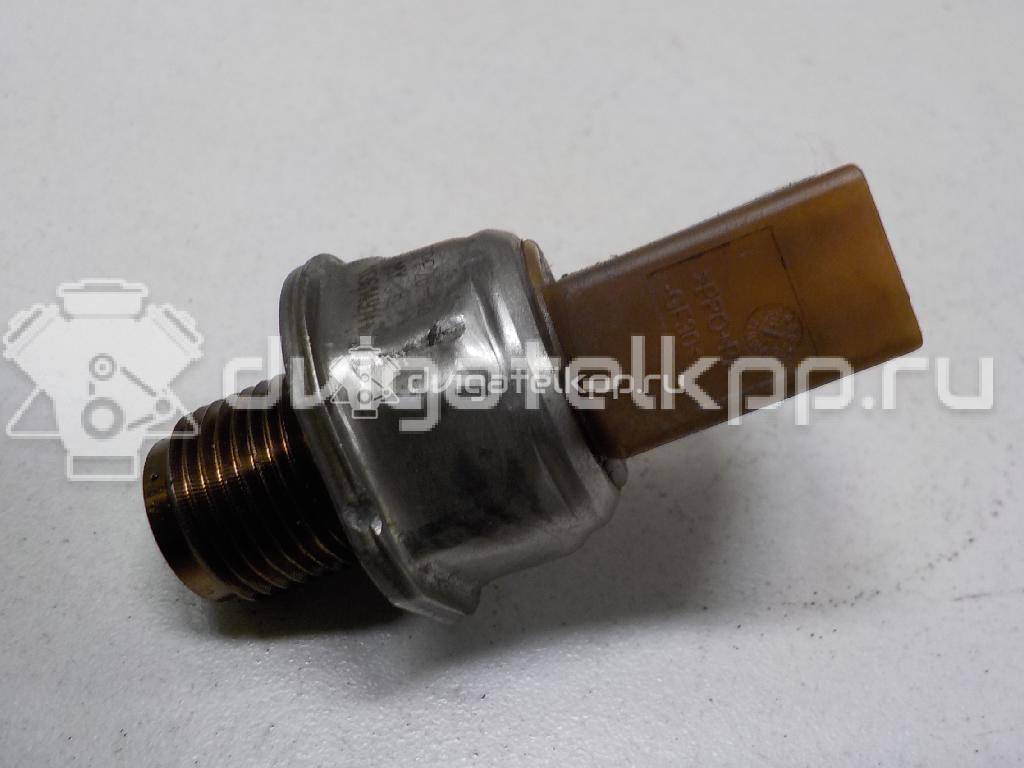 Фото Датчик давления топлива  03L906054A для Skoda Roomster 5J / Octaviaii 1Z3 / Yeti 5L / Fabia / Octavia {forloop.counter}}