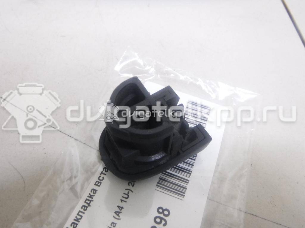 Фото Накладка вставки замка двери  6Y0839167 для Skoda Roomster 5J / Octaviaii 1Z3 / Fabia / Octavia / Superb {forloop.counter}}