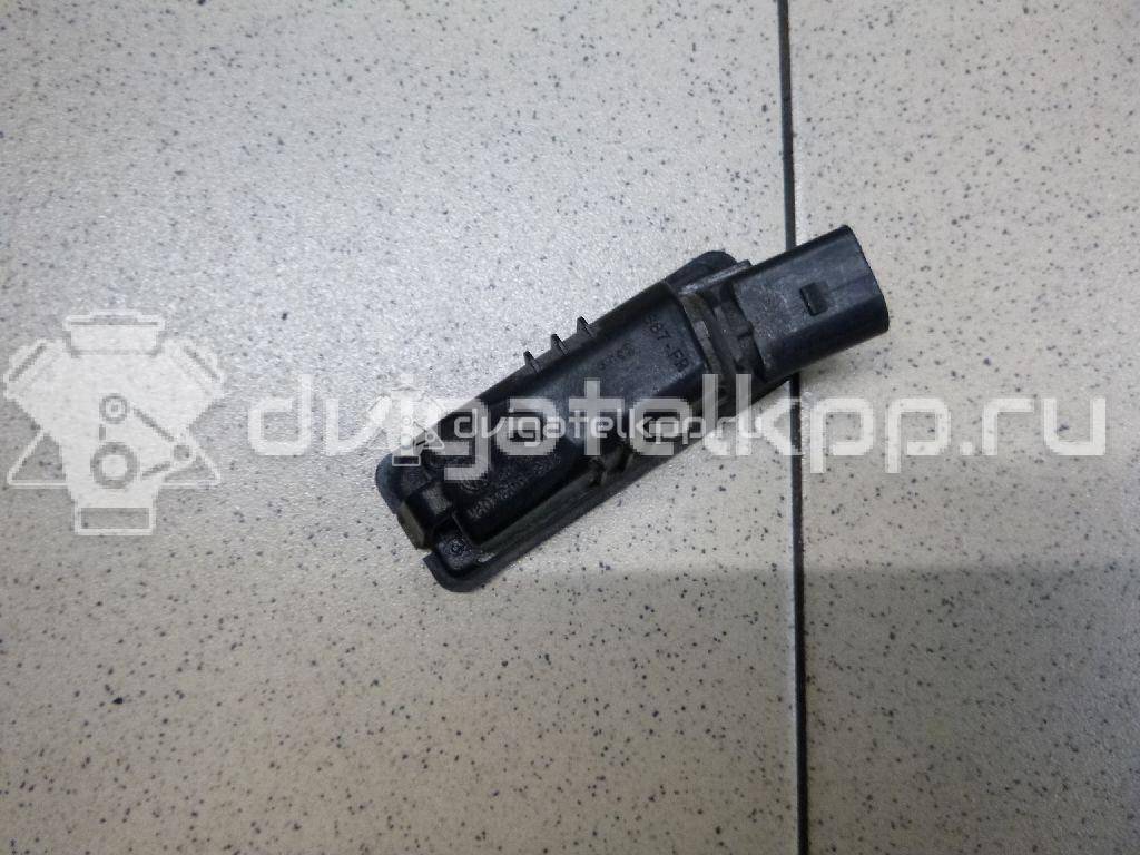 Фото Фонарь подсветки номера  1K8943021 для Volkswagen Scirocco / Polo / Touran / Amarok S1B / New Beetle {forloop.counter}}