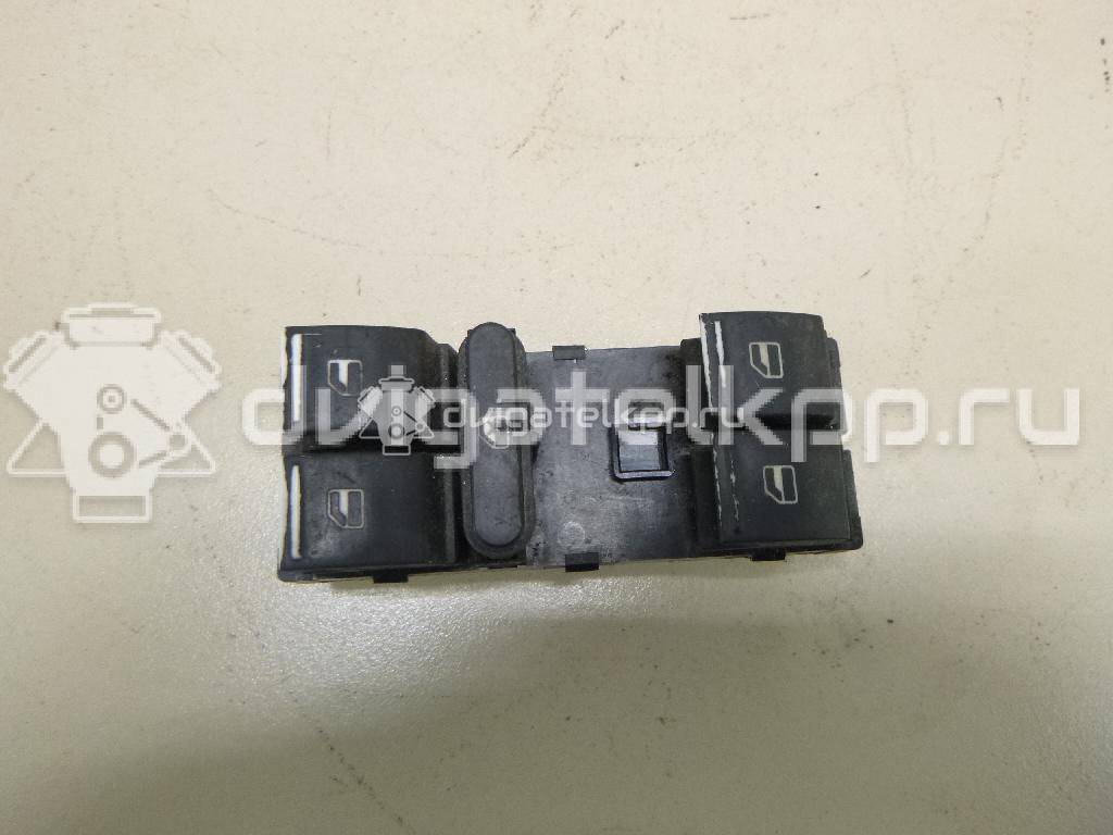 Фото Блок управления стеклоподъемниками  1K4959857 для Volkswagen Tiguan / Touran / Amarok S1B / Cc / Golf {forloop.counter}}