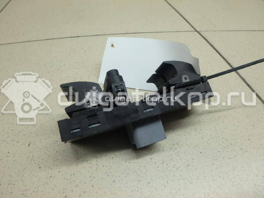 Фото Блок управления стеклоподъемниками  1K4959857A для Volkswagen Tiguan / Touran / Amarok S1B / Cc / Golf {forloop.counter}}