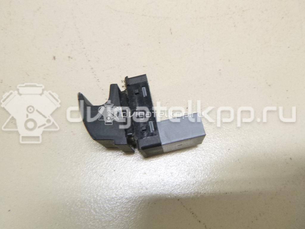 Фото Кнопка стеклоподъемника  1F0959855 для Volkswagen Scirocco / Tiguan / Touran / Amarok S1B / Cc {forloop.counter}}