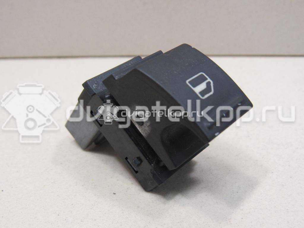 Фото Кнопка стеклоподъемника  1F0959855 для Volkswagen Scirocco / Tiguan / Touran / Amarok S1B / Cc {forloop.counter}}