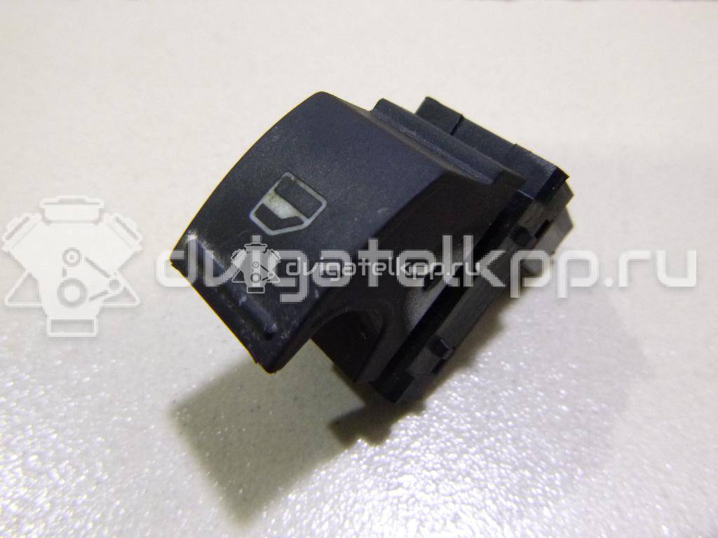 Фото Кнопка стеклоподъемника  1F0959855 для Volkswagen Scirocco / Tiguan / Touran / Amarok S1B / Cc {forloop.counter}}