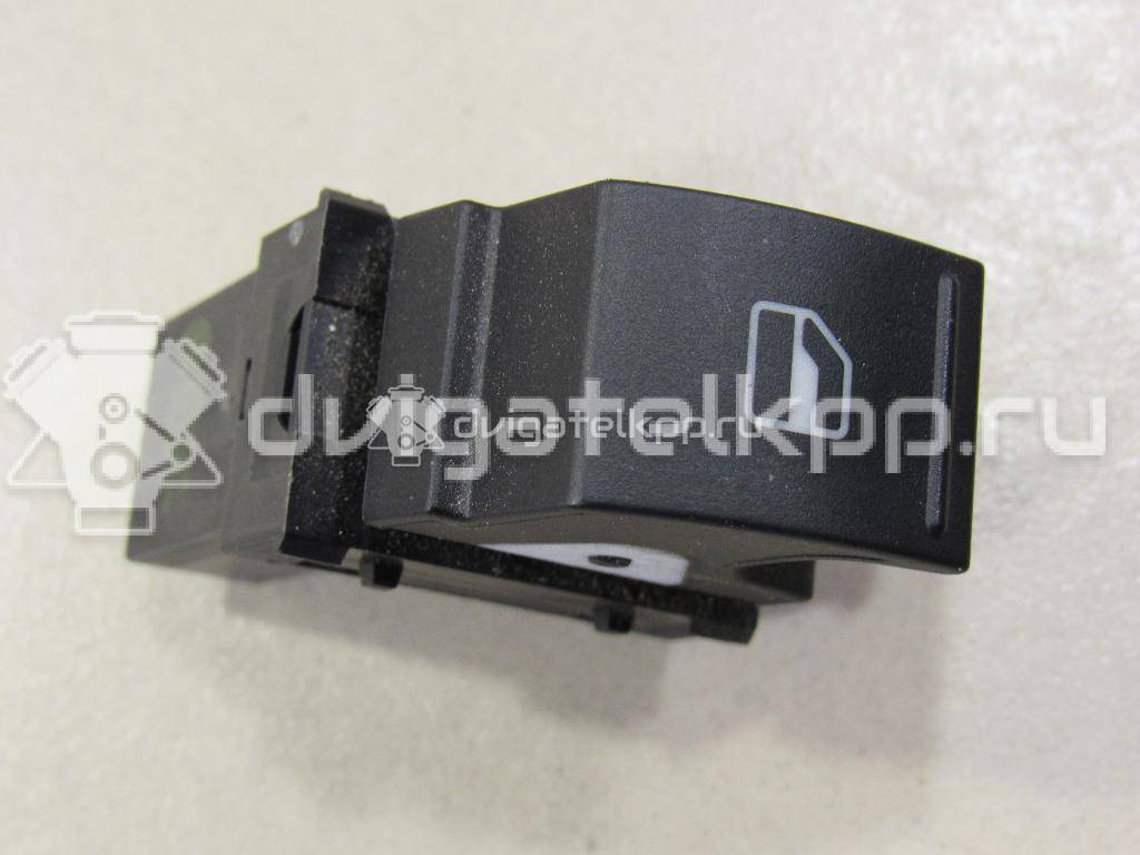 Фото Кнопка стеклоподъемника  7L6959855BREH для Volkswagen Scirocco / Tiguan / Touran / Amarok S1B / Cc {forloop.counter}}