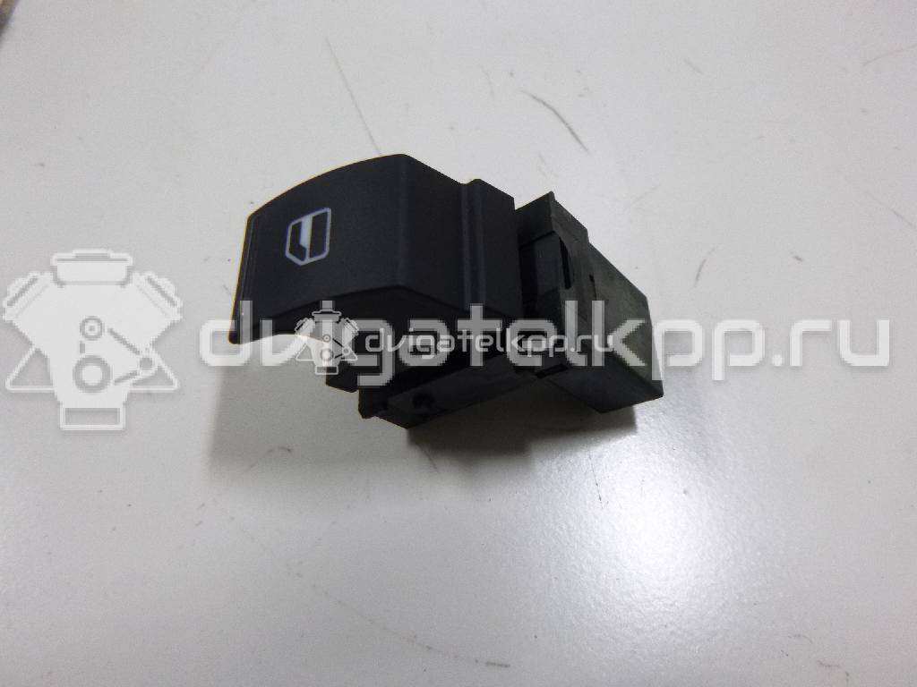 Фото Кнопка стеклоподъемника  7L6959855BREH для Volkswagen Scirocco / Tiguan / Touran / Amarok S1B / Cc {forloop.counter}}