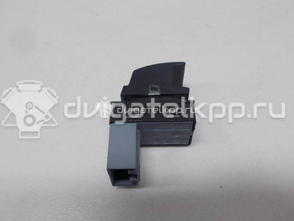 Фото Кнопка стеклоподъемника  1T0959851REH для Volkswagen Scirocco / Tiguan / Touran / Amarok S1B / Cc {forloop.counter}}