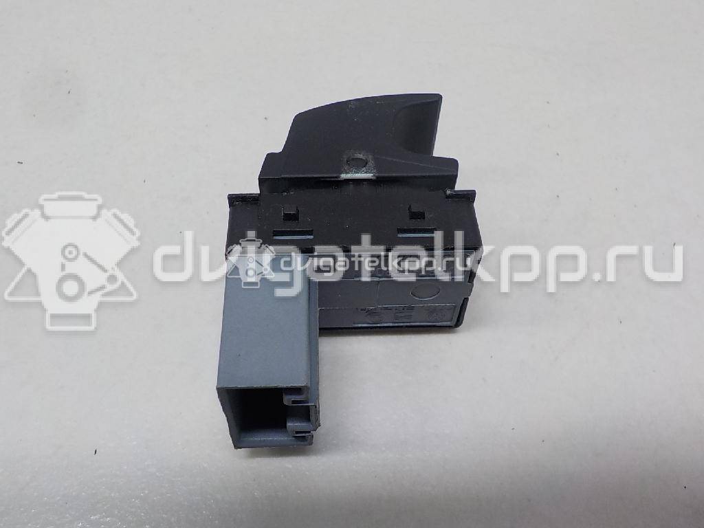 Фото Кнопка стеклоподъемника  1T0959851REH для Volkswagen Scirocco / Tiguan / Touran / Amarok S1B / Cc {forloop.counter}}