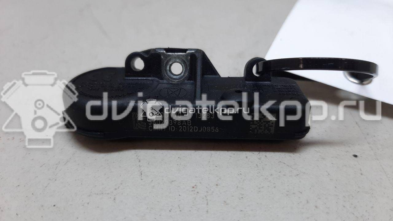 Фото Датчик давления в шине  56029398AB для Jeep Cherokee / Grand Cherokee / Wrangler / Compass / Commander Xk, Xh {forloop.counter}}