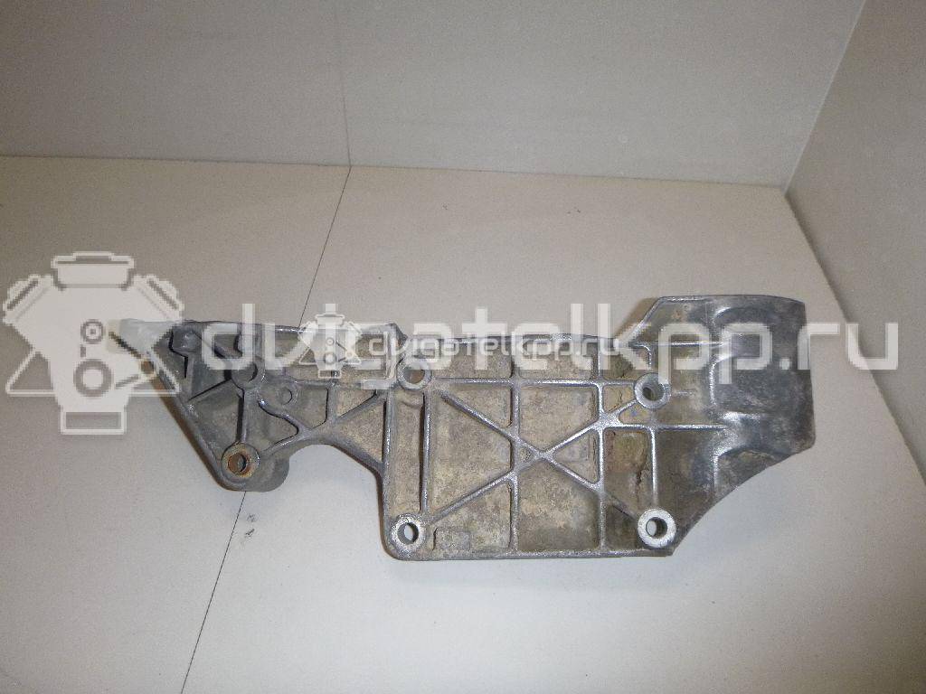 Фото Кронштейн генератора для двигателя AMF для Seat Ibiza / Cordoba / Arosa 6H 75 л.с 6V 1.4 л Дизельное топливо 045903143C {forloop.counter}}