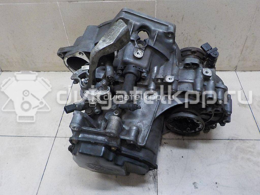 Фото Контрактная (б/у) МКПП для Skoda Roomster 5J / Fabia / Octavia 100 л.с 8V 1.9 л AXR Дизельное топливо 02J300052G {forloop.counter}}