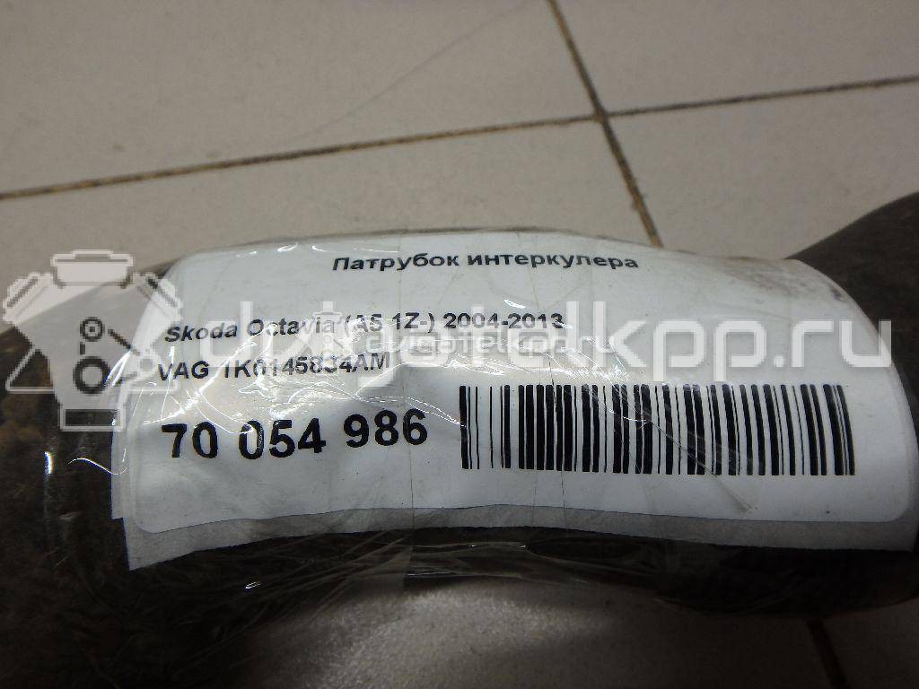 Фото Патрубок интеркулера для двигателя CDAB для Skoda Octavia / Yeti 5L / Octaviaii 1Z3 / Superb 152 л.с 16V 1.8 л бензин 1K0145834AM {forloop.counter}}