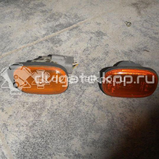 Фото Повторитель на крыло желтый  8173005010 для Toyota Carina / Starlet / Prius / Rav 4 / Mr 2