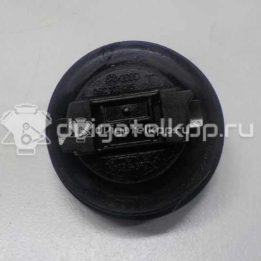 Фото Крышка маслозаливной горловины  06C103485P для Audi A4 / A6 / A3 / A5 / Tt