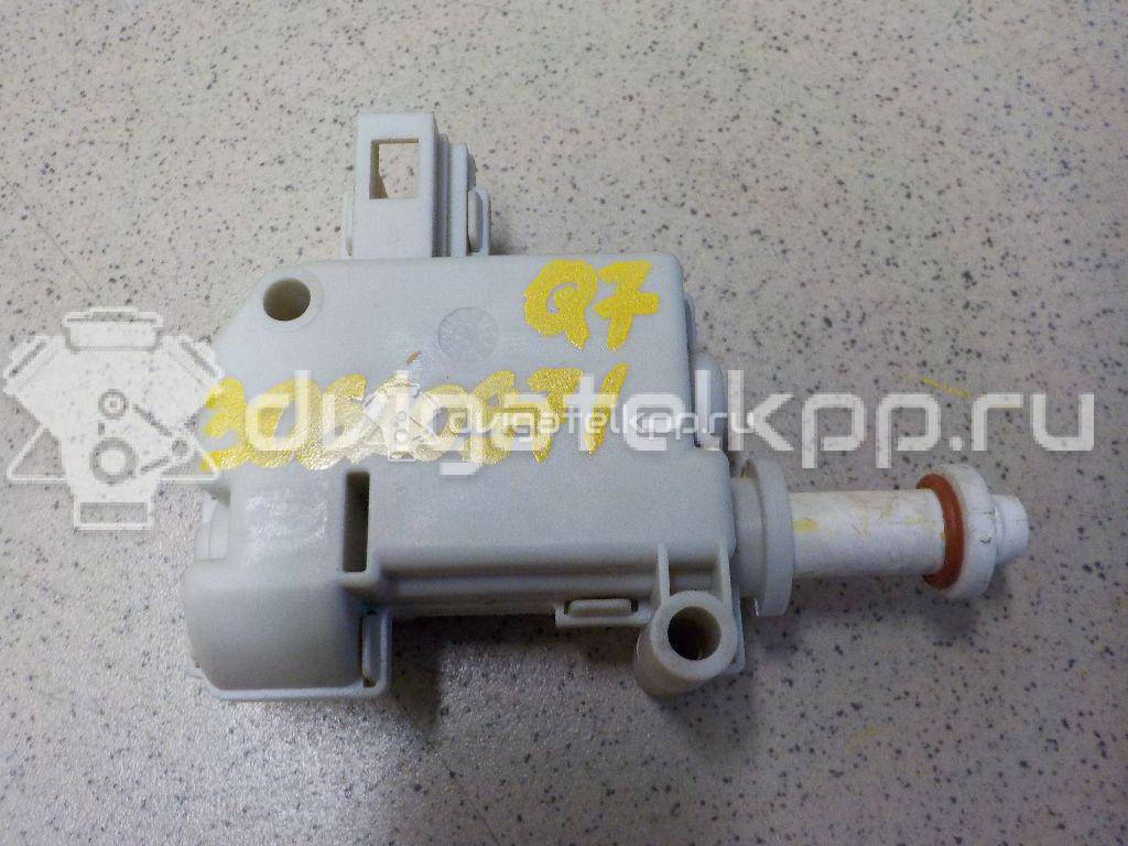 Фото Замок бардачка  3B0959782A для Audi A4 / A6 / A3 / Tt / Q7 {forloop.counter}}