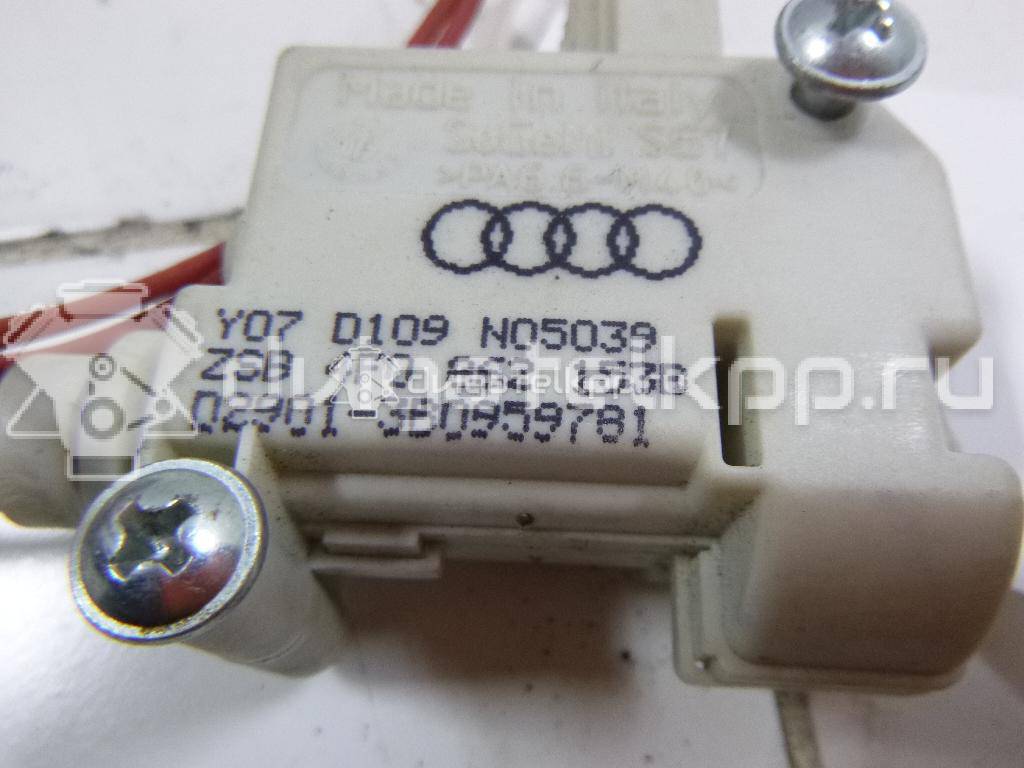 Фото Активатор замка крышки бензобака  4f0862153b для Audi A4 / A6 / A3 / Tt / Q7 {forloop.counter}}