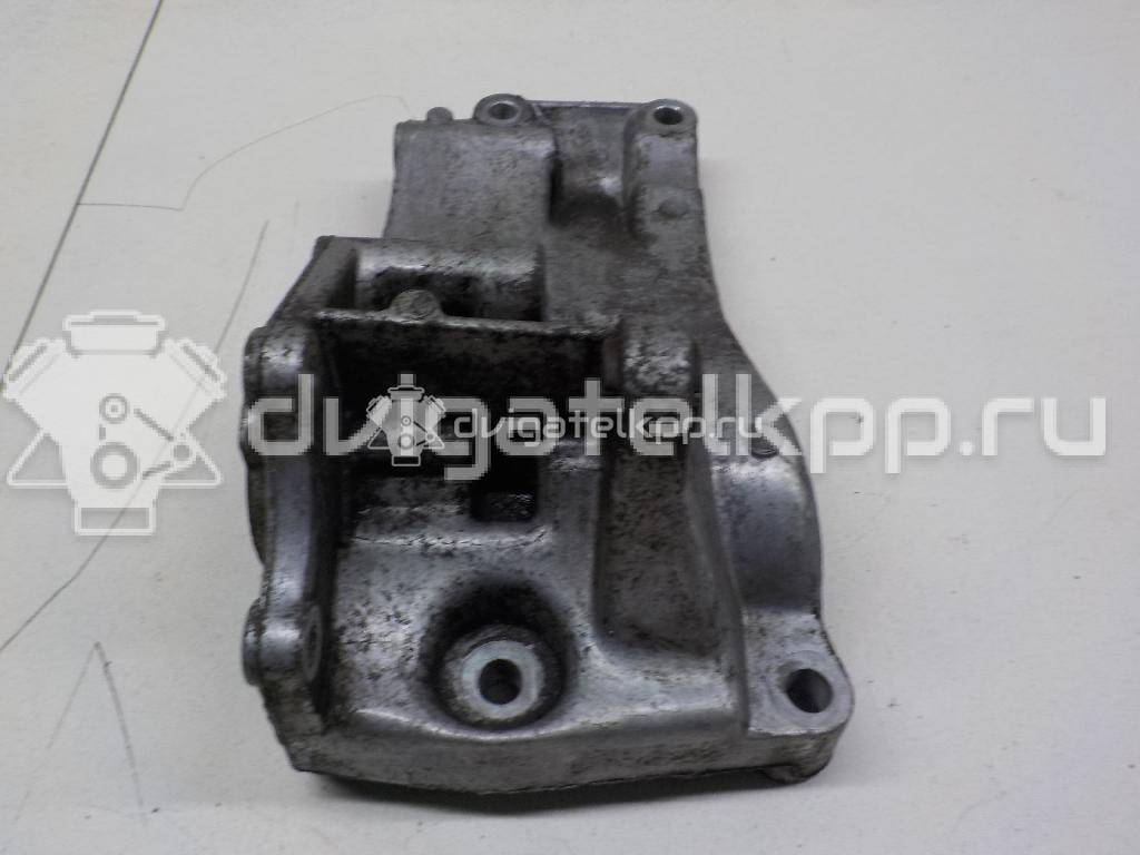 Фото Кронштейн генератора для двигателя AEE для Volkswagen Polo / Caddy / Vento 1H2 / Golf 75 л.с 8V 1.6 л бензин 030145169H {forloop.counter}}