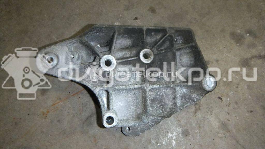 Фото Кронштейн генератора для двигателя EER для Chrysler / Dodge / Chrysler (Bbdc) 193-207 л.с 24V 2.7 л бензин 04891616AA {forloop.counter}}