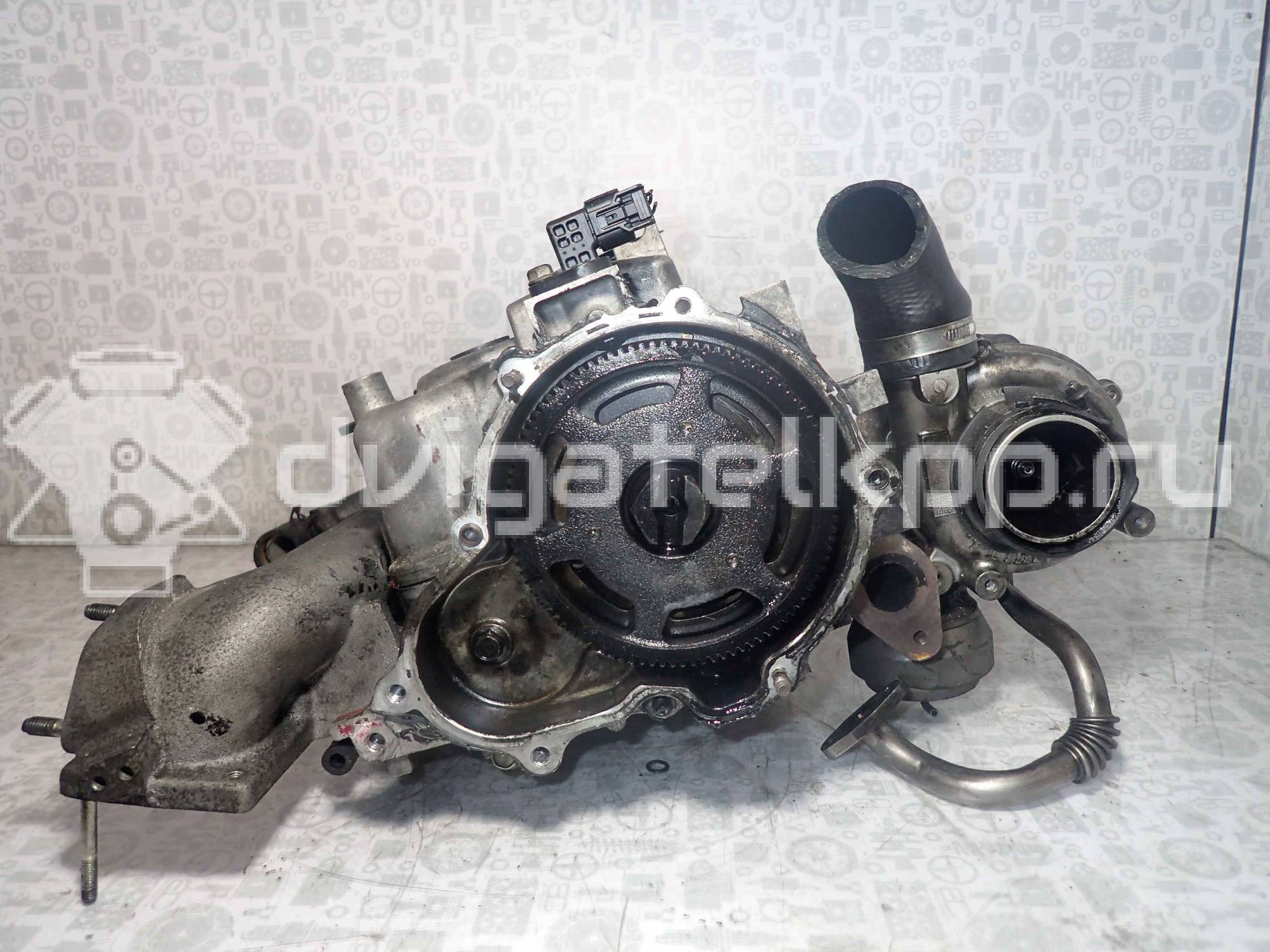 Фото Головка блока для двигателя RF7J для Mazda 6 / 5 / 3 110-143 л.с 16V 2.0 л Дизельное топливо {forloop.counter}}