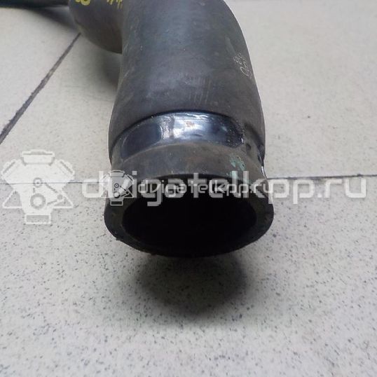 Фото Патрубок радиатора  30680918 для Volvo V70 / Xc70 / S60