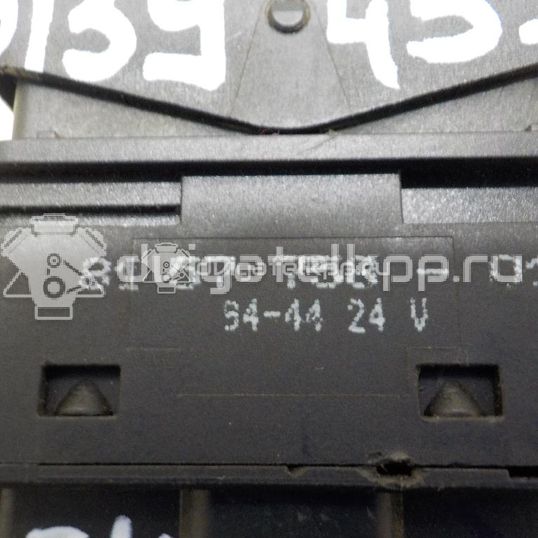 Фото Кнопка многофункциональная  8157758 для Volvo V70 / 140 / 740 / S80 / Xc70