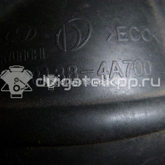 Фото Патрубок воздушного фильтра для двигателя D4CB для Hyundai / Kia 129-178 л.с 16V 2.5 л Дизельное топливо 281384A700