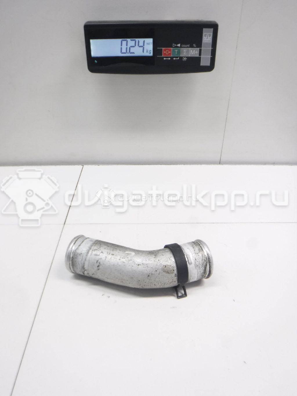 Фото Патрубок интеркулера для двигателя D4CB для Hyundai / Kia 129-178 л.с 16V 2.5 л Дизельное топливо 281714A480 {forloop.counter}}