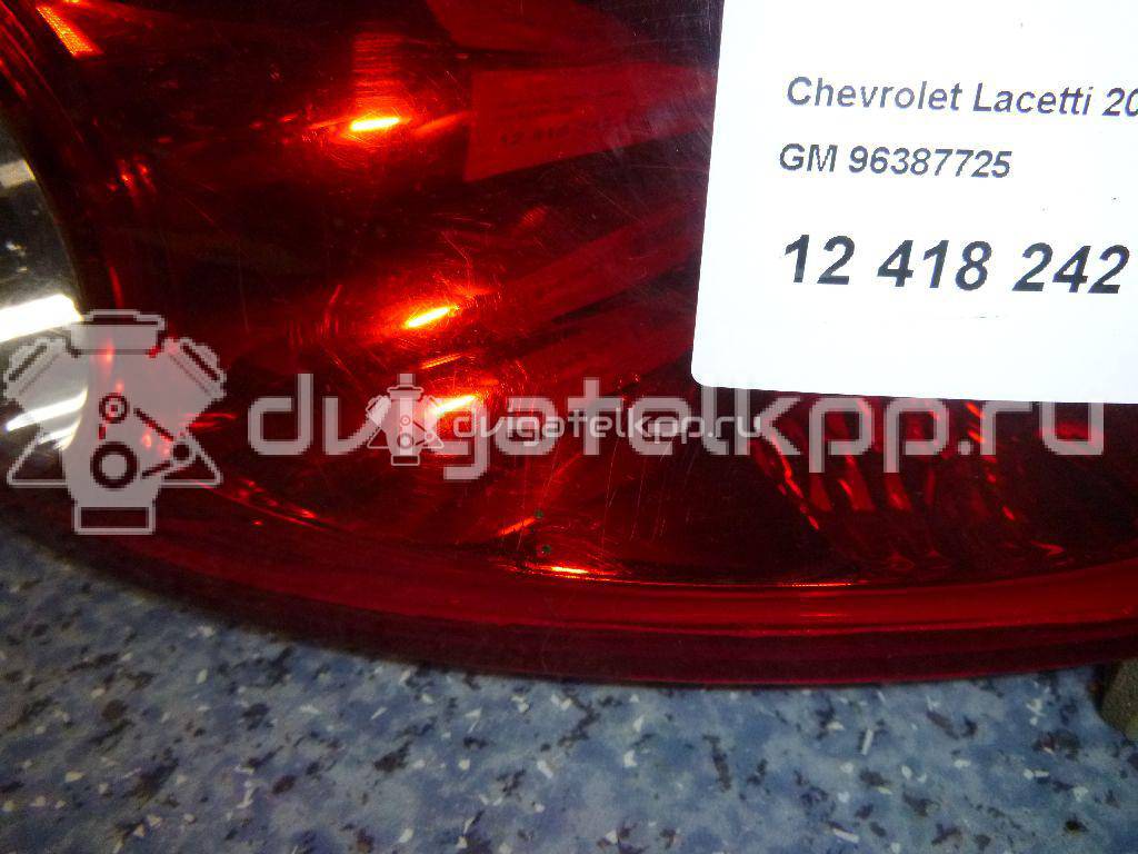 Фото Фонарь задний наружный правый  96387725 для Chevrolet Nubira / Lacetti / Optra {forloop.counter}}