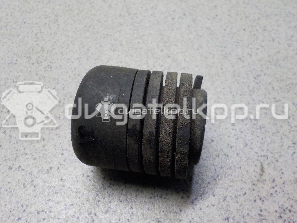 Фото Отбойник капота  MR473003 для Mitsubishi Lancer / Pajero / Colt / Mirage / Outlander {forloop.counter}}