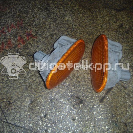 Фото Повторитель на крыло желтый  mb821172 для Mitsubishi Colt / Lancer