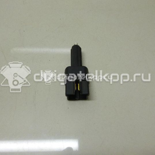 Фото Датчик включения стопсигнала  mr228924 для Mitsubishi Lancer / Pajero / Galant / I / L