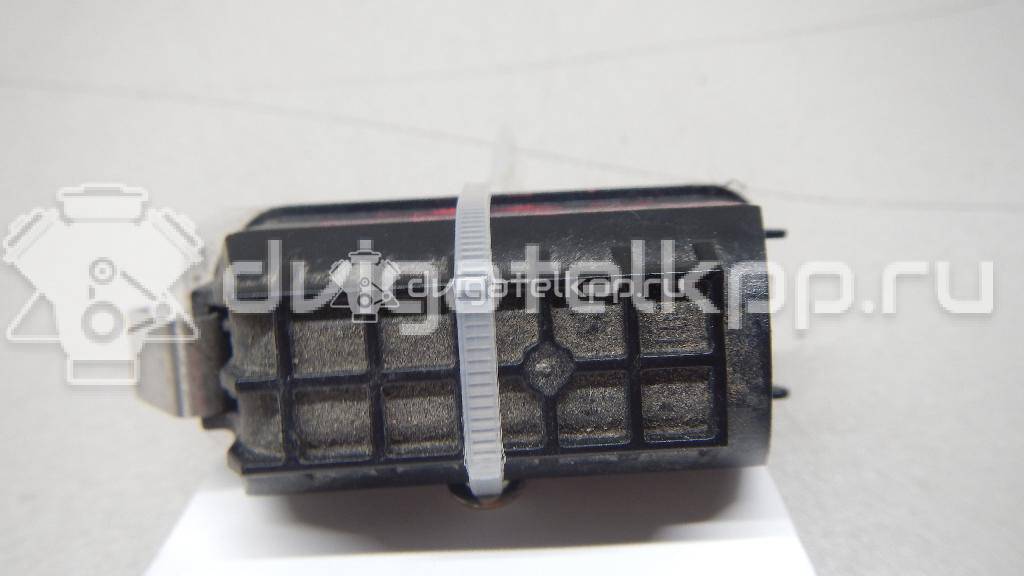 Фото Фонарь подсветки номера  5105886 для Ford Fiesta / Focus / Tourneo / C-Max / Ka {forloop.counter}}