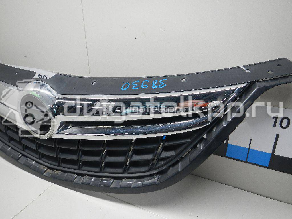 Фото Решетка радиатора  13360826 для Opel Zafira {forloop.counter}}