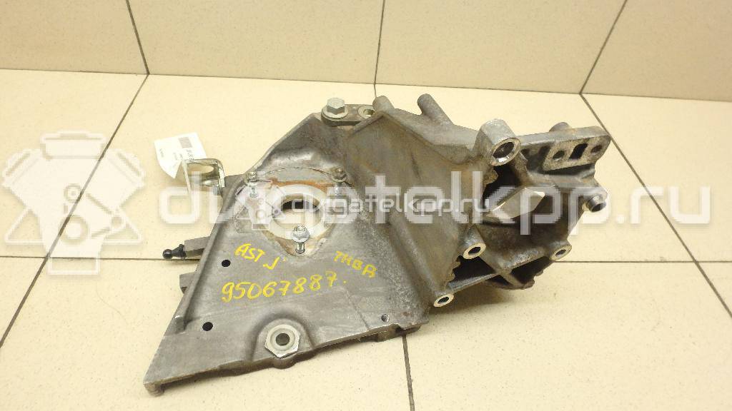 Фото Кронштейн ТНВД для двигателя A 20 DTH для Holden / Opel / Vauxhall 159-165 л.с 16V 2.0 л Дизельное топливо 55566002 {forloop.counter}}