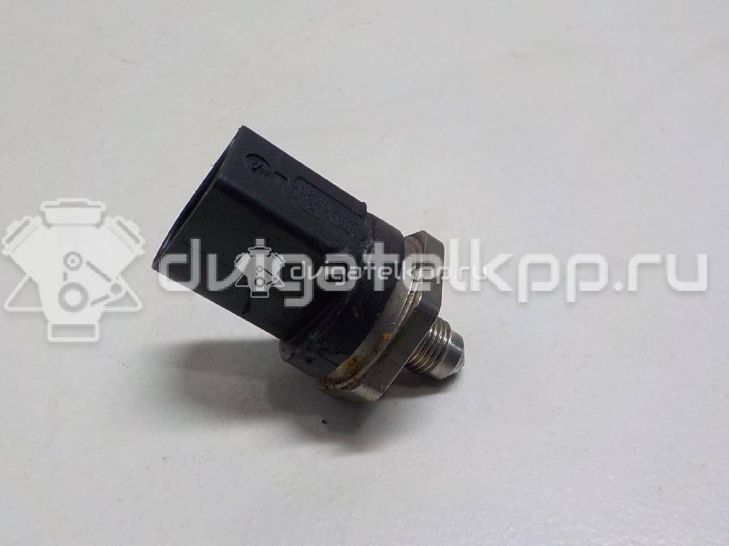 Фото Датчик давления топлива  06J906051D для Seat Ibiza / Leon / Toledo / Alhambra / Altea {forloop.counter}}