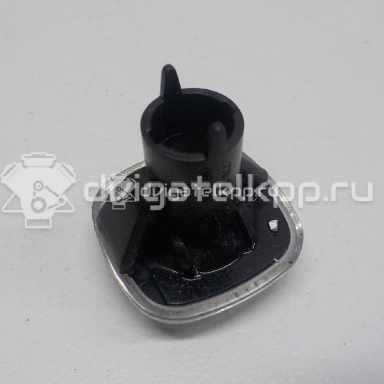 Фото Повторитель на крыло белый  1U0949127B для Skoda Roomster 5J / Octaviaii 1Z3 / Fabia / Octavia / Superb