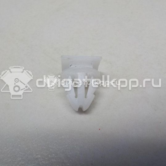 Фото Крепеж (клоп)  8R0853909A для skoda Kodiaq