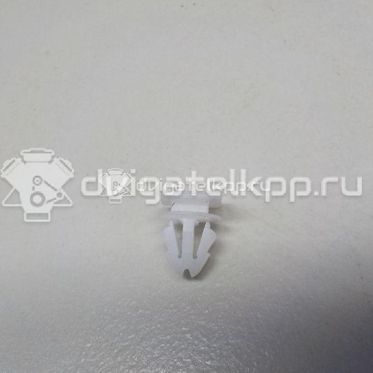 Фото Крепеж (клоп)  8R0853909A для skoda Kodiaq