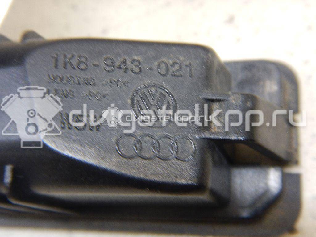 Фото Фонарь подсветки номера  1K8943021 для Volkswagen Scirocco / Polo / Touran / Amarok S1B / New Beetle {forloop.counter}}