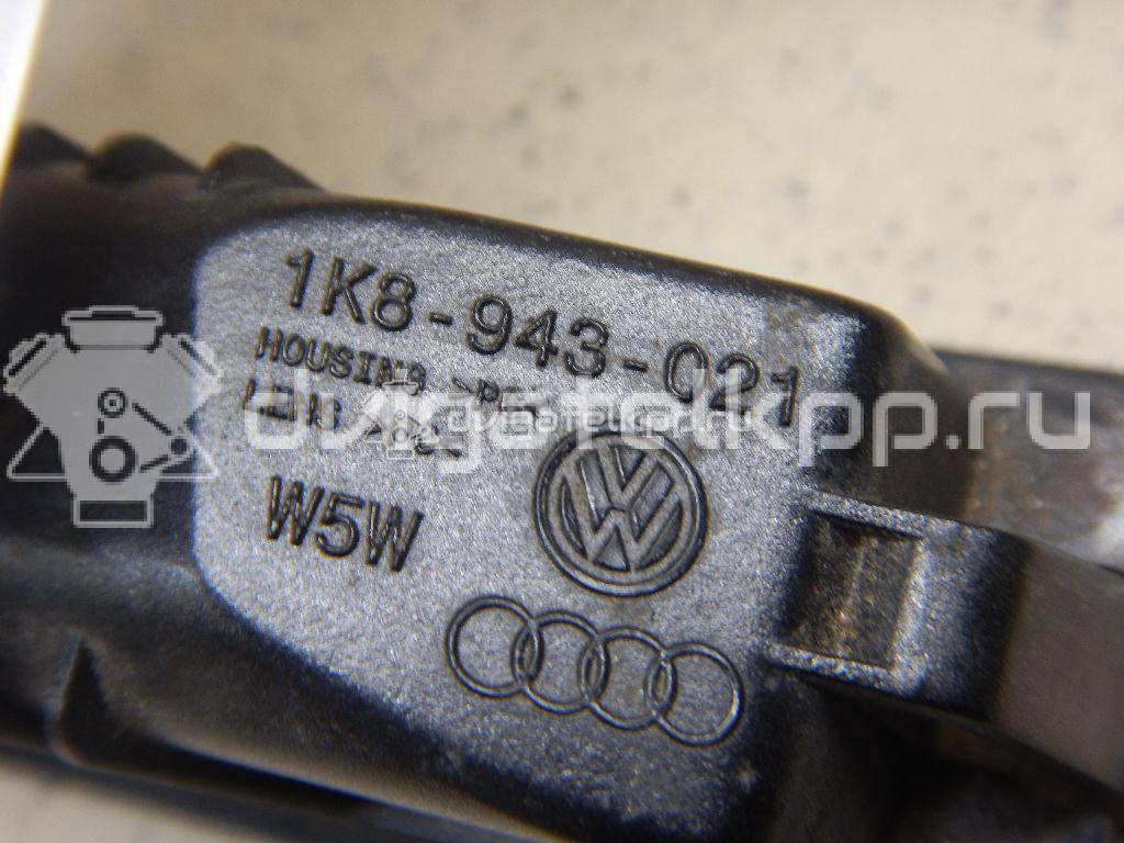 Фото Фонарь подсветки номера  1K8943021 для Volkswagen Scirocco / Polo / Touran / Amarok S1B / New Beetle {forloop.counter}}